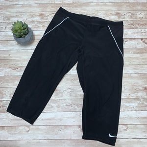 Nike drift Black Capri Leggings Yoga Pants
